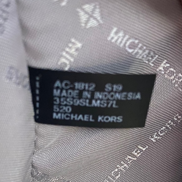 New Michael Kors Lavender Selma Satchel - Picture 3 of 7